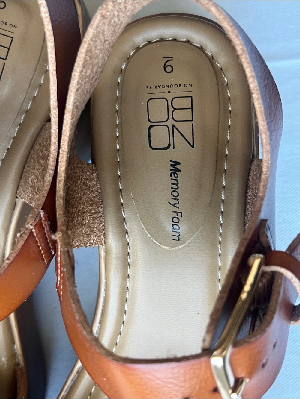 Women’s Brown Leather Platform Sandals with Buckle size 9 - Picture 3 of 6